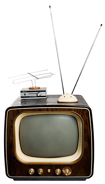 TV-mottagare från Philips, årsmodell 1955. När TV2 startade måste man köpa en extra låda och en annorlunda antenn för att se den nya kanalen.